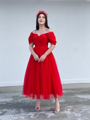 TheElsa | GİYİM | TAKI | Aden Kırmızı Özel Tasarım Abiye Tül Elbise, Kına ElbisesiELBİSEAden Kırmızı Özel Tasarım Abiye Tül Elbise, Kına Elbisesi