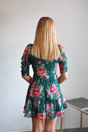 TheElsa | GİYİM | TAKI | Yeşil Çiçekli Fırfırlı Şifon ElbiseELBİSEYeşil Çiçekli Fırfırlı Şifon Elbise